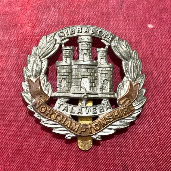 WW2 Northaptonshire Cap Badge 1